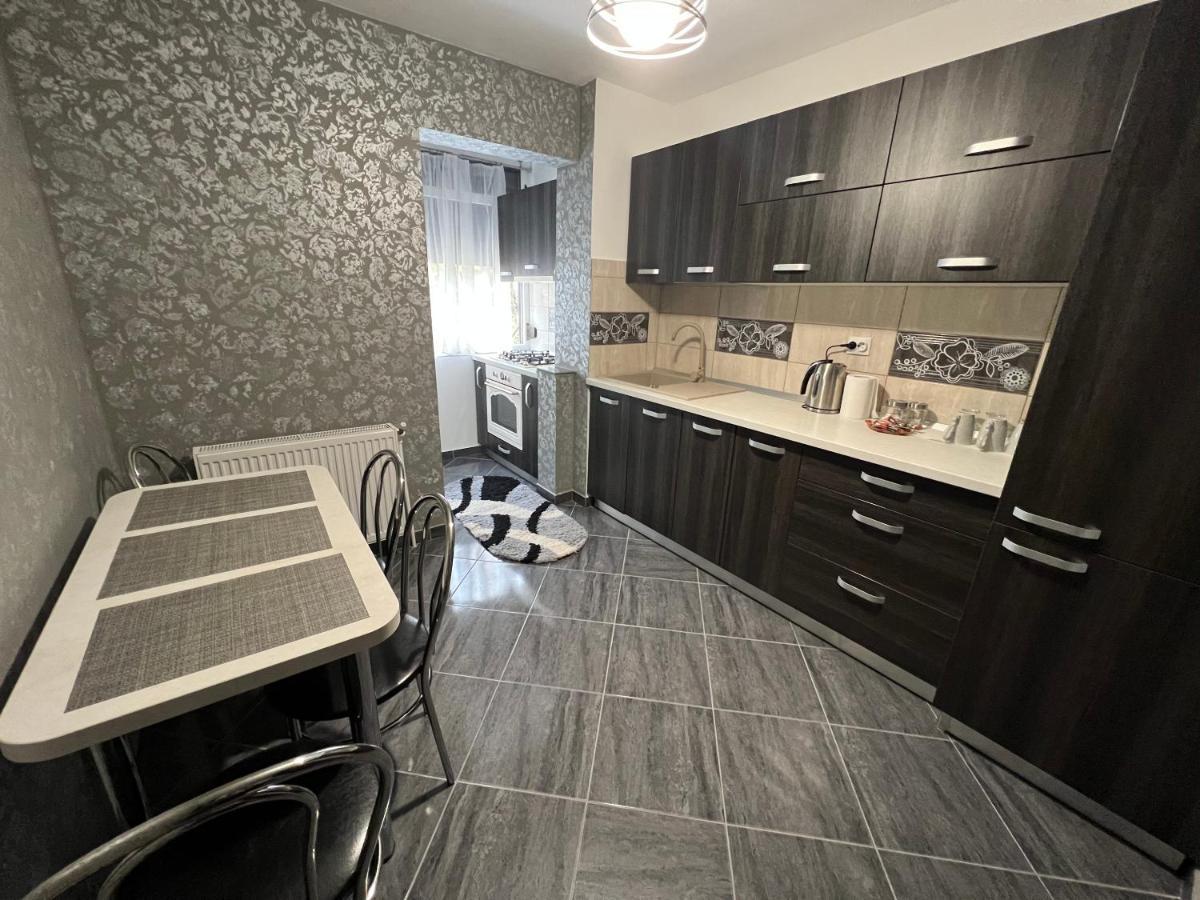 Apartament Spatios, Zona Centrala In Iasi Apartment Bagian luar foto